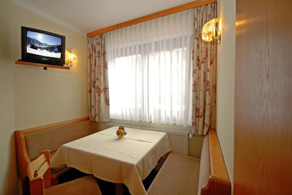 Pension Riedlsperger Saalbach-Hinterglemm Pokoj fotografie